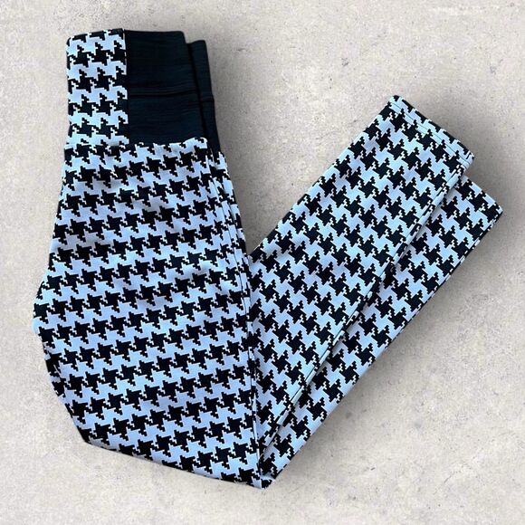Eye Candy by One Step Up Women's Size Med Ultra High Waist Houndstooth Leggings - Picture 1 of 4